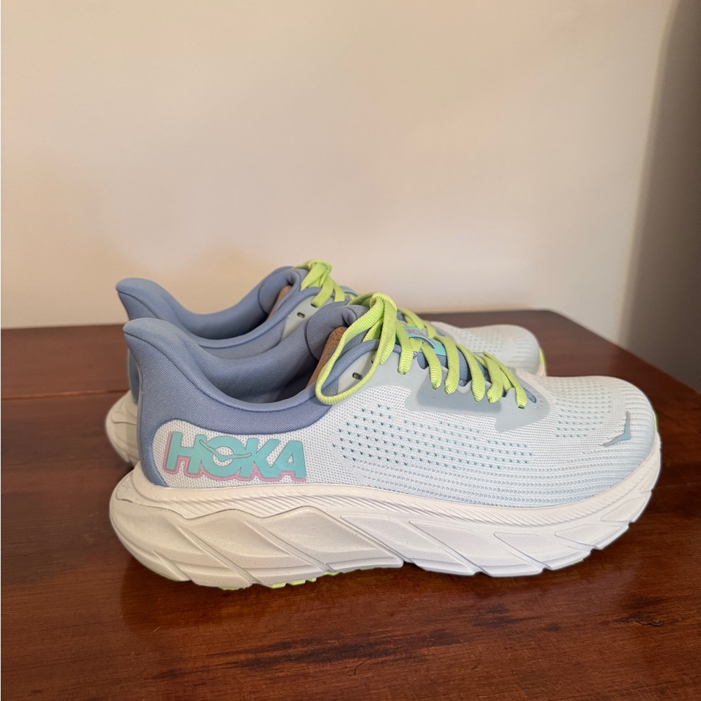 Hoka Arahi 7 Sneakers NEW